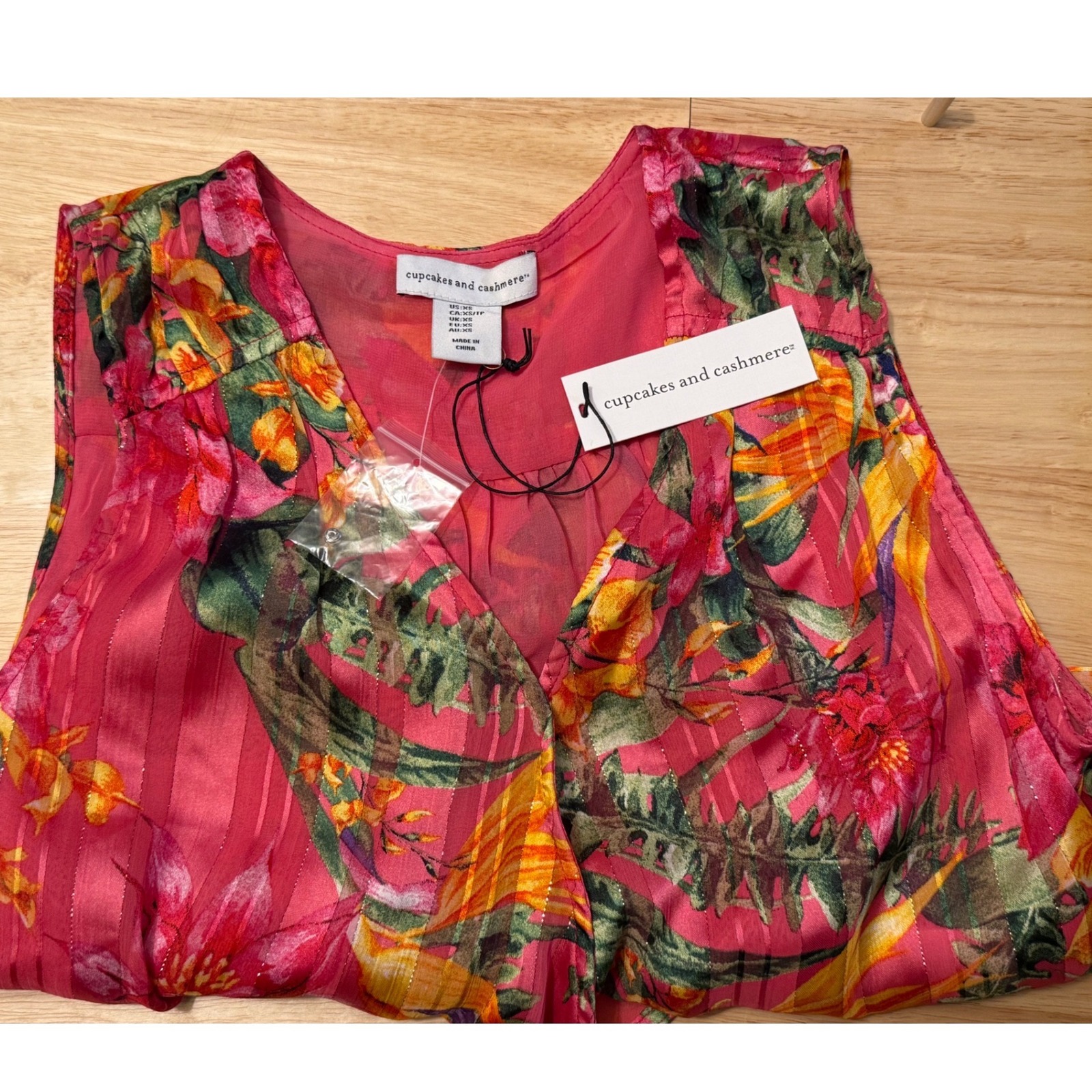 Cupcakes And Cashmere Womens Xs Pink Floral Metallic Wrap Crop Top Sleeveless — image 5 of 7